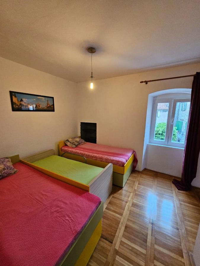 Apartment Ana Paola Котор Екстериор снимка